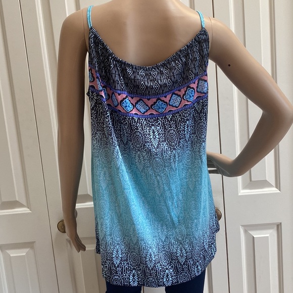 NWT Simple Favor Womens Size M Tank Top. Ombré teal and black. Great Pattern. - Picture 6 of 10